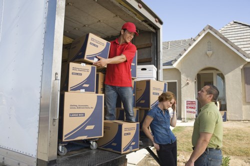 Student relocation service supporting a move in Lee