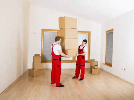 Professional man and van transport for homes and businesses in Lee